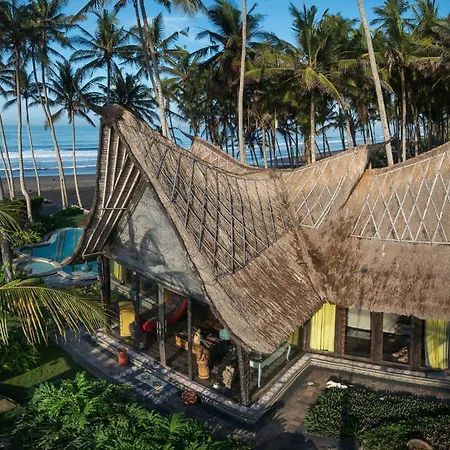 Beachfront Villa Laut Tabanan Exterior photo